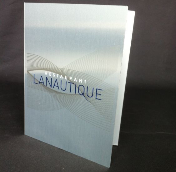 Menu Original en Métal pour Restaurant Gastronomique à Lyon 69